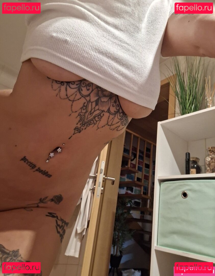 Prettypoison Nude Onlyfans Photo 16