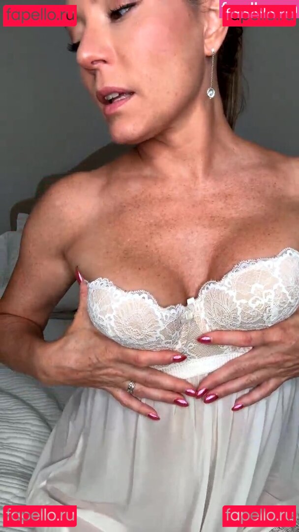Sarah Clayton Nude Onlyfans Photo 40