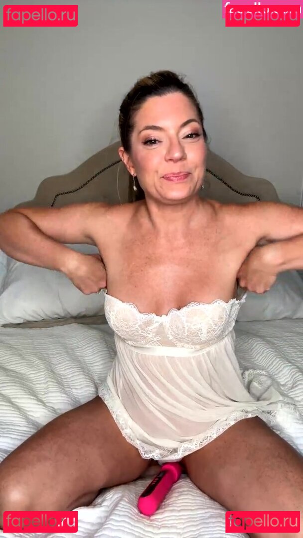 Sarah Clayton Nude Onlyfans Photo 16