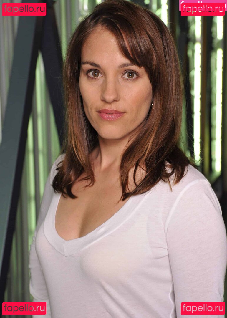 Amy Jo Johnson Nude Onlyfans Photo 43