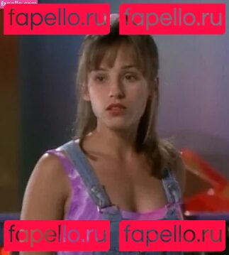Amy Jo Johnson Nude Onlyfans Photo 31