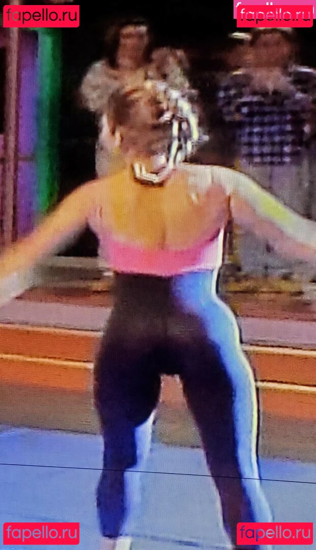 Amy Jo Johnson Nude Onlyfans Photo 29