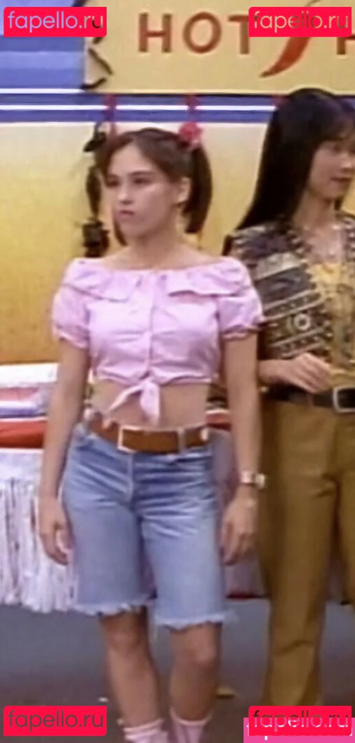 Amy Jo Johnson Nude Onlyfans Photo 20