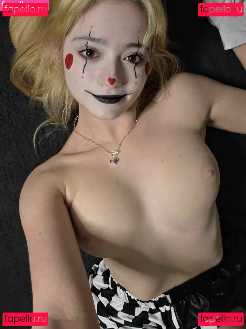 BellaRevealed Nude Onlyfans Photo 45