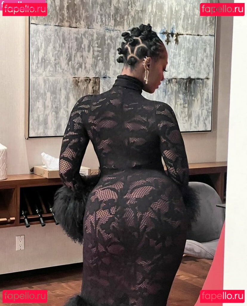 Tems Nude Onlyfans Photo 15