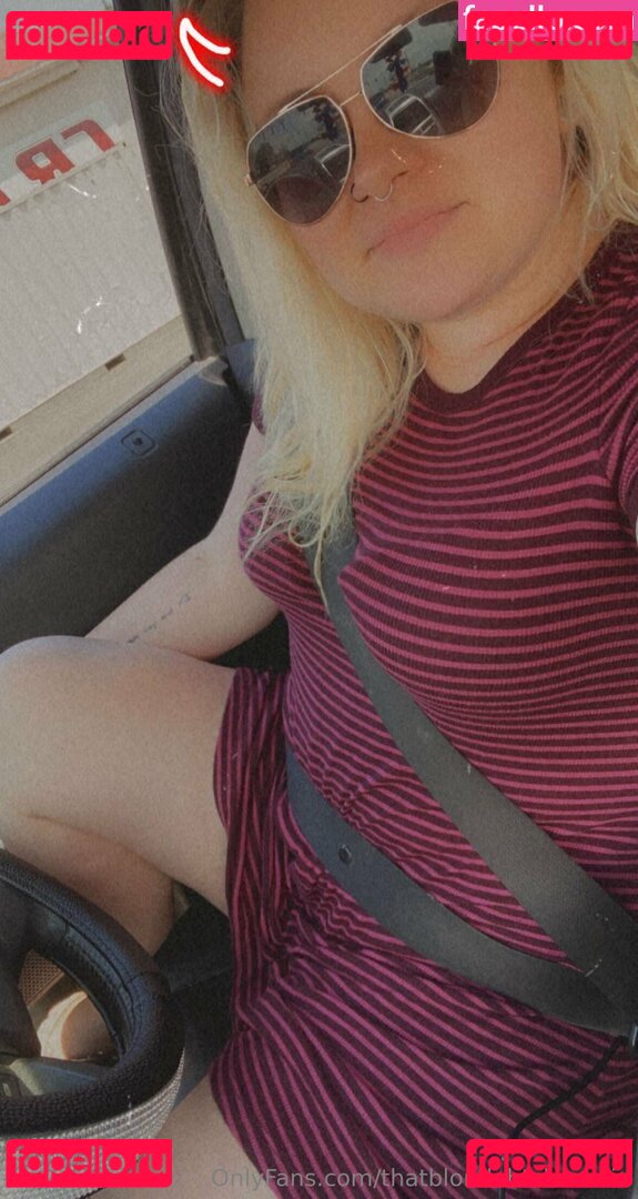 thatblondebtchronnie Nude Onlyfans Photo 13