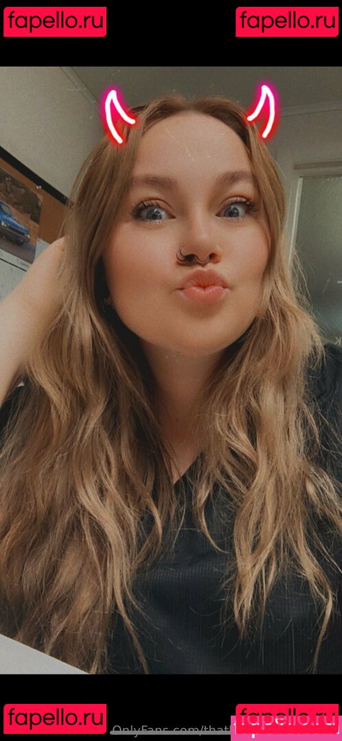 thatblondebtchronnie Nude Onlyfans Photo 9