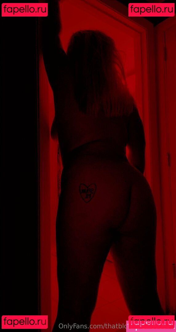 thatblondebtchronnie Nude Onlyfans Photo 6
