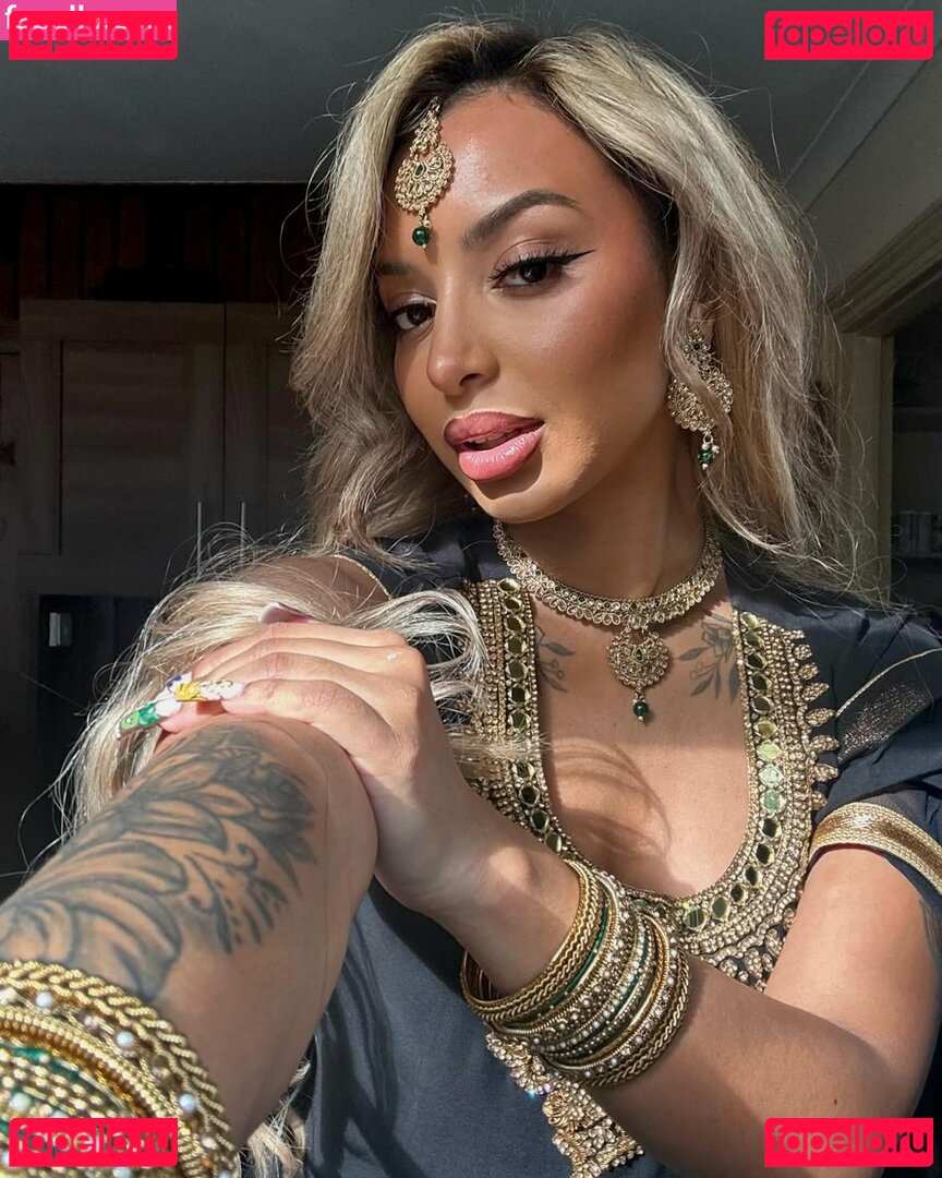Bangladeshi Nude Onlyfans Photo 6