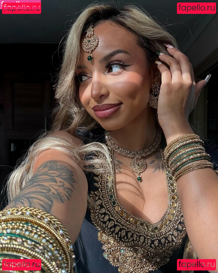 Bangladeshi Nude Onlyfans Photo 4