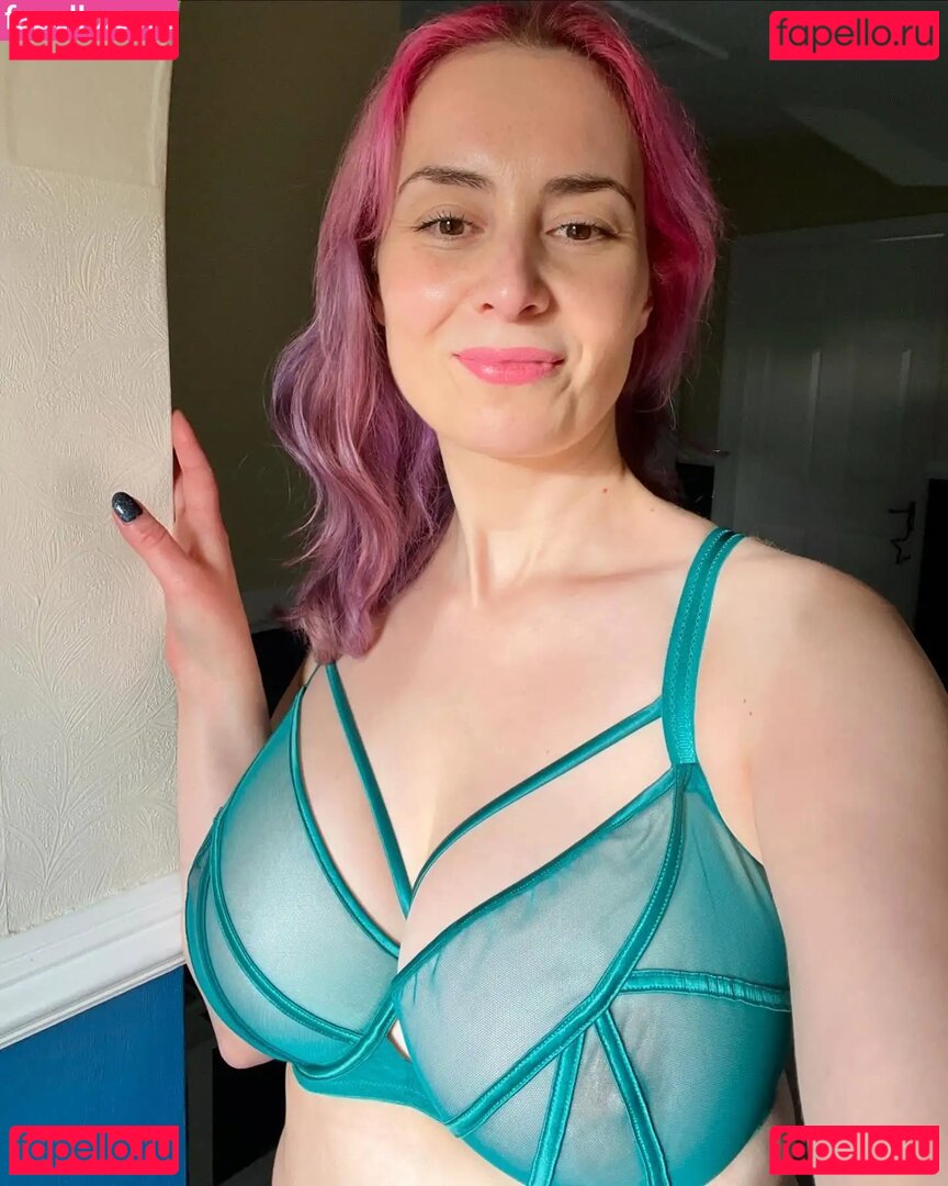 Becky Connolly Nude Onlyfans Photo 24