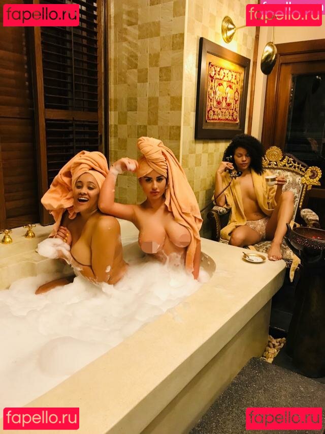 Natalie Nun Nude Onlyfans Photo 21
