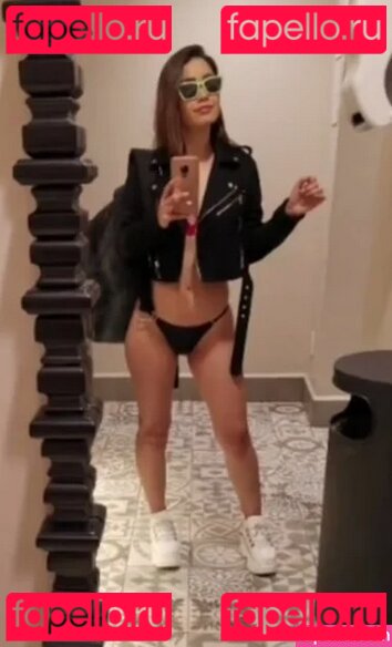 Yanin Campos Nude Onlyfans Photo 20