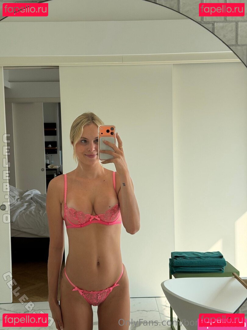 Bonnie Cooper Nude Onlyfans Photo 32