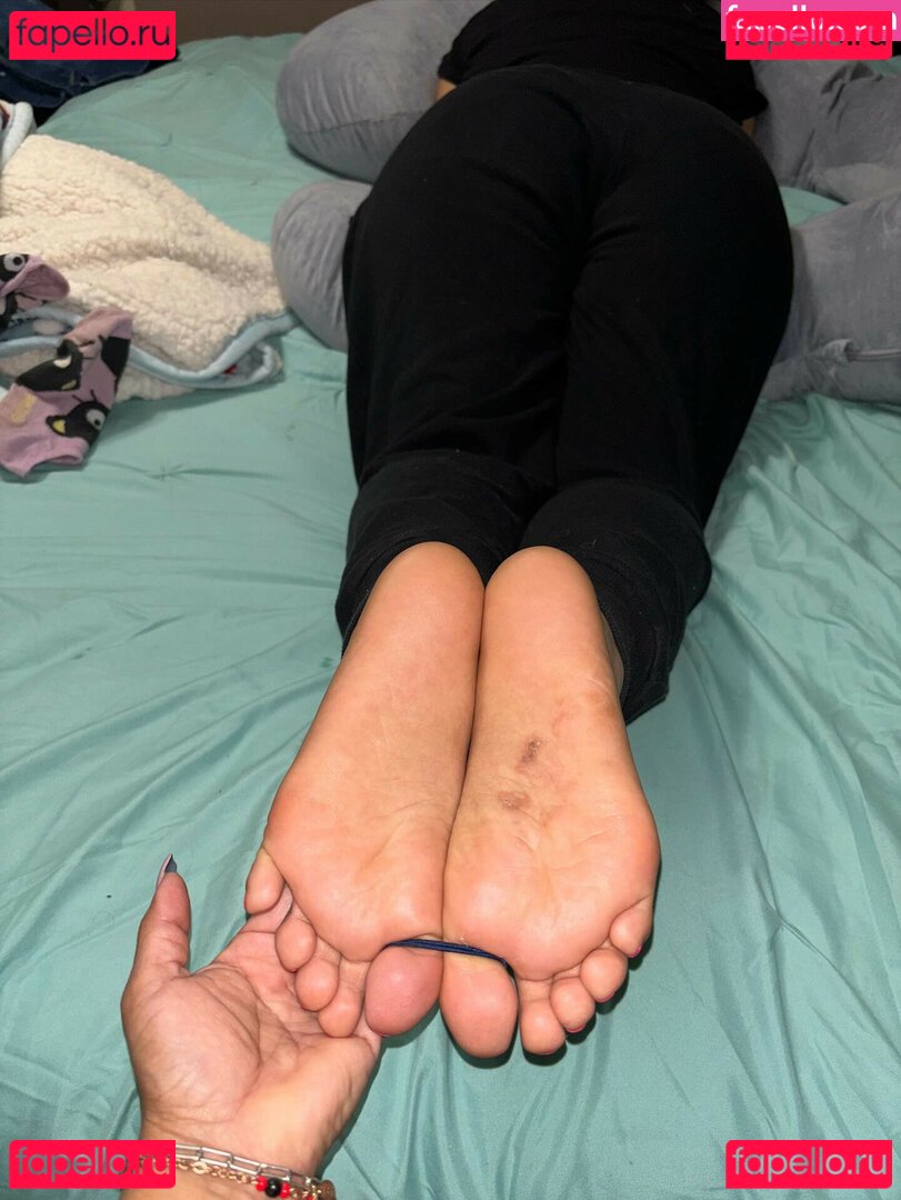 Hellovivifeet Nude Onlyfans Photo 24