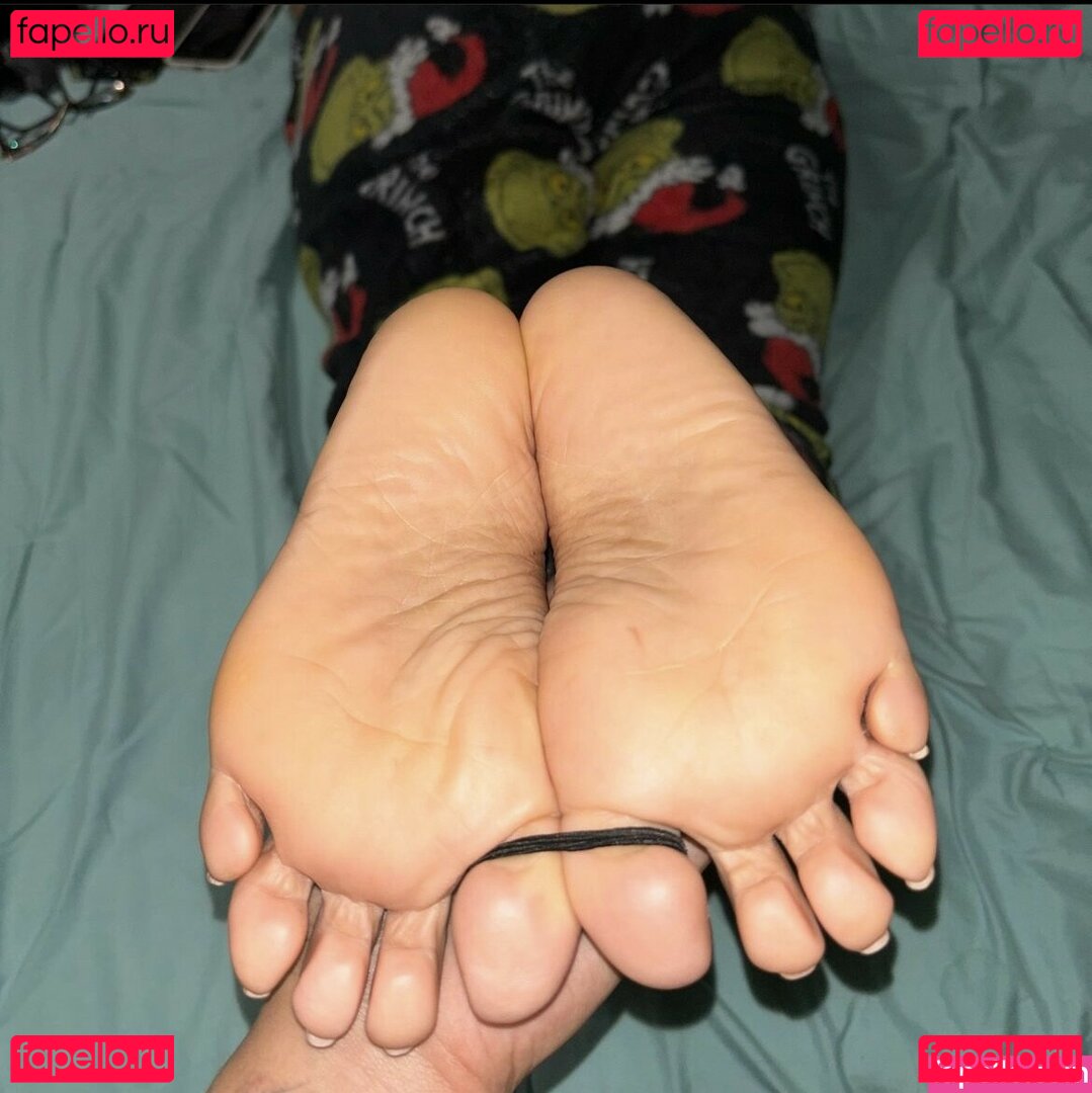 Hellovivifeet Nude Onlyfans Photo 22