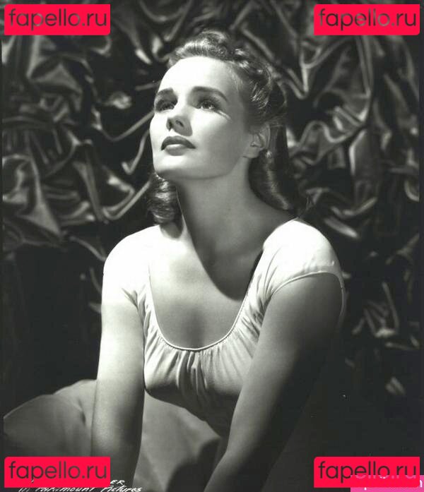Frances Farmer Nude Onlyfans Photo 10