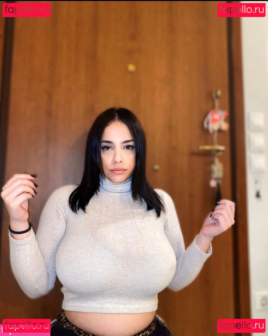 Chrysanthie Nude Onlyfans Photo 30