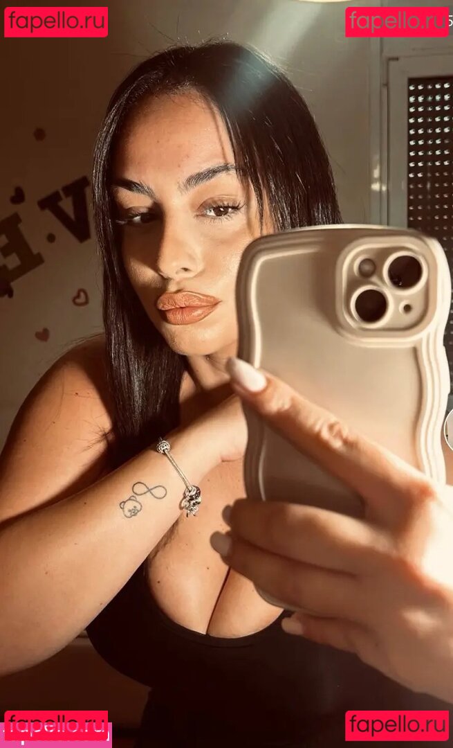 Chrysanthie Nude Onlyfans Photo 25
