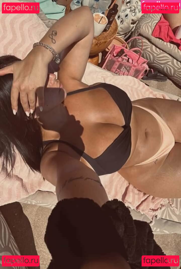 Chrysanthie Nude Onlyfans Photo 7