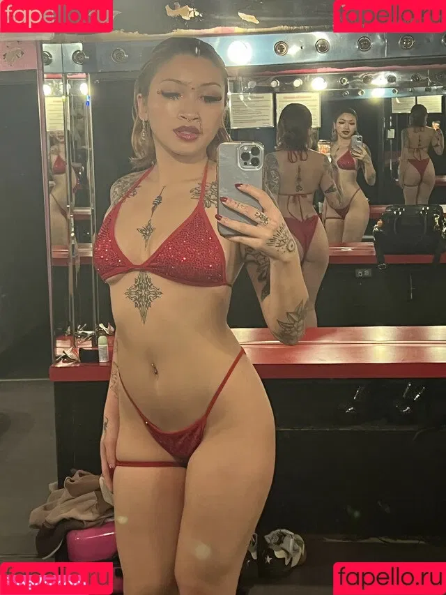 VenusMatrix Onlyfans Photo Gallery 