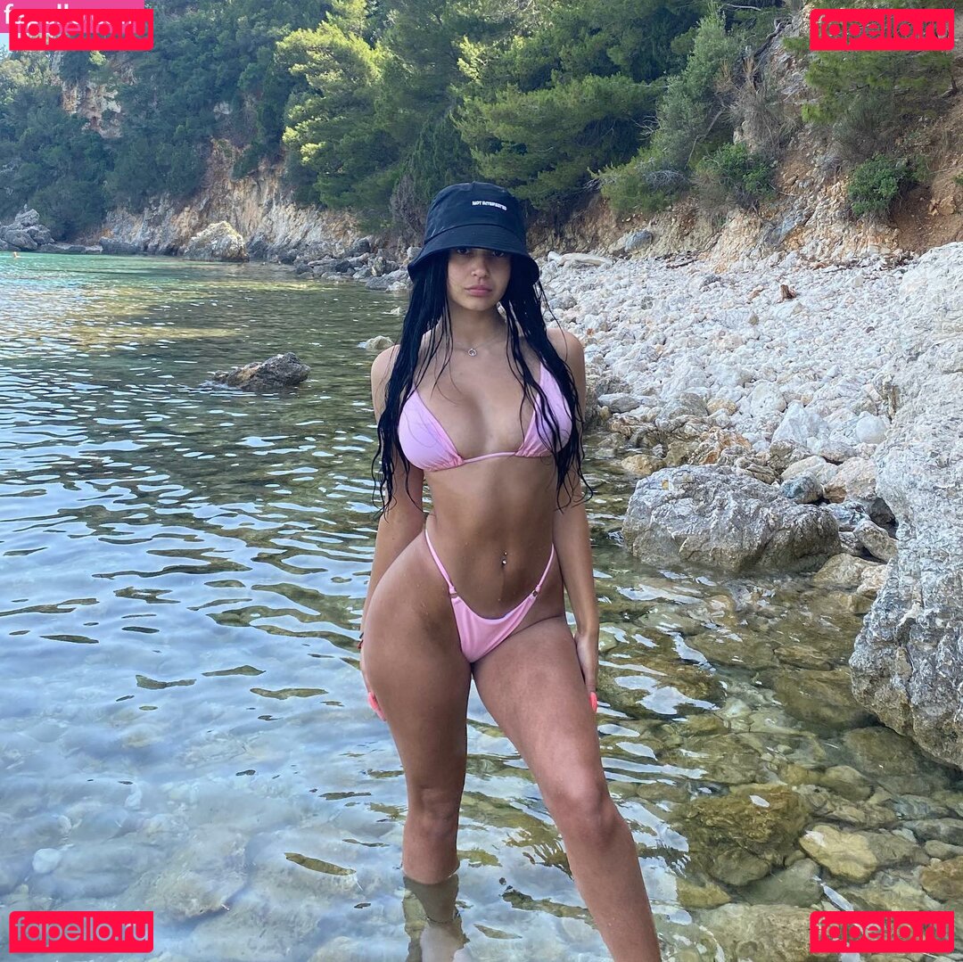 Natalia Lamprou Nude Onlyfans Photo 36
