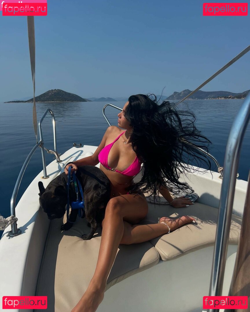 Natalia Lamprou Nude Onlyfans Photo 8