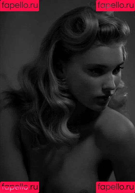 Elsa Hosk Onlyfans Photo Gallery 