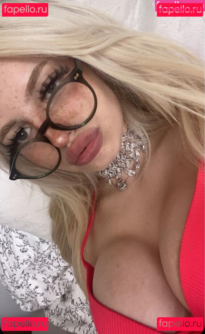 Steffi Snowbunny Nude Onlyfans Photo 23