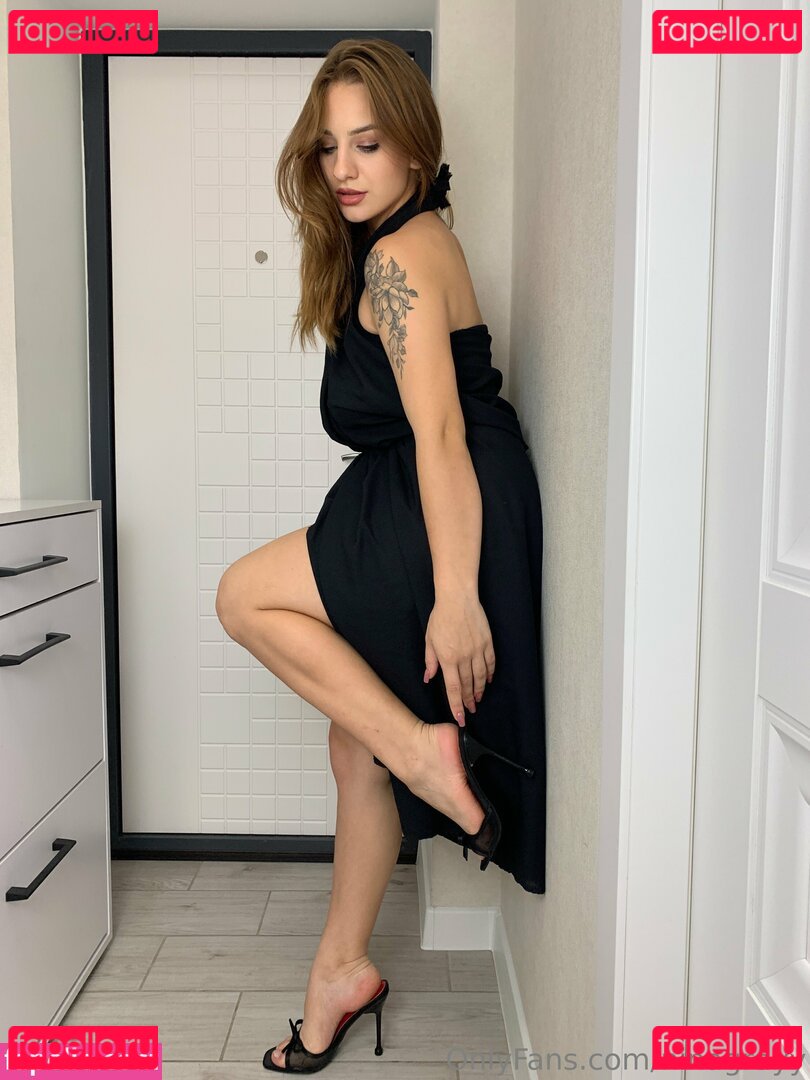 ninagrayy Nude Onlyfans Photo 15