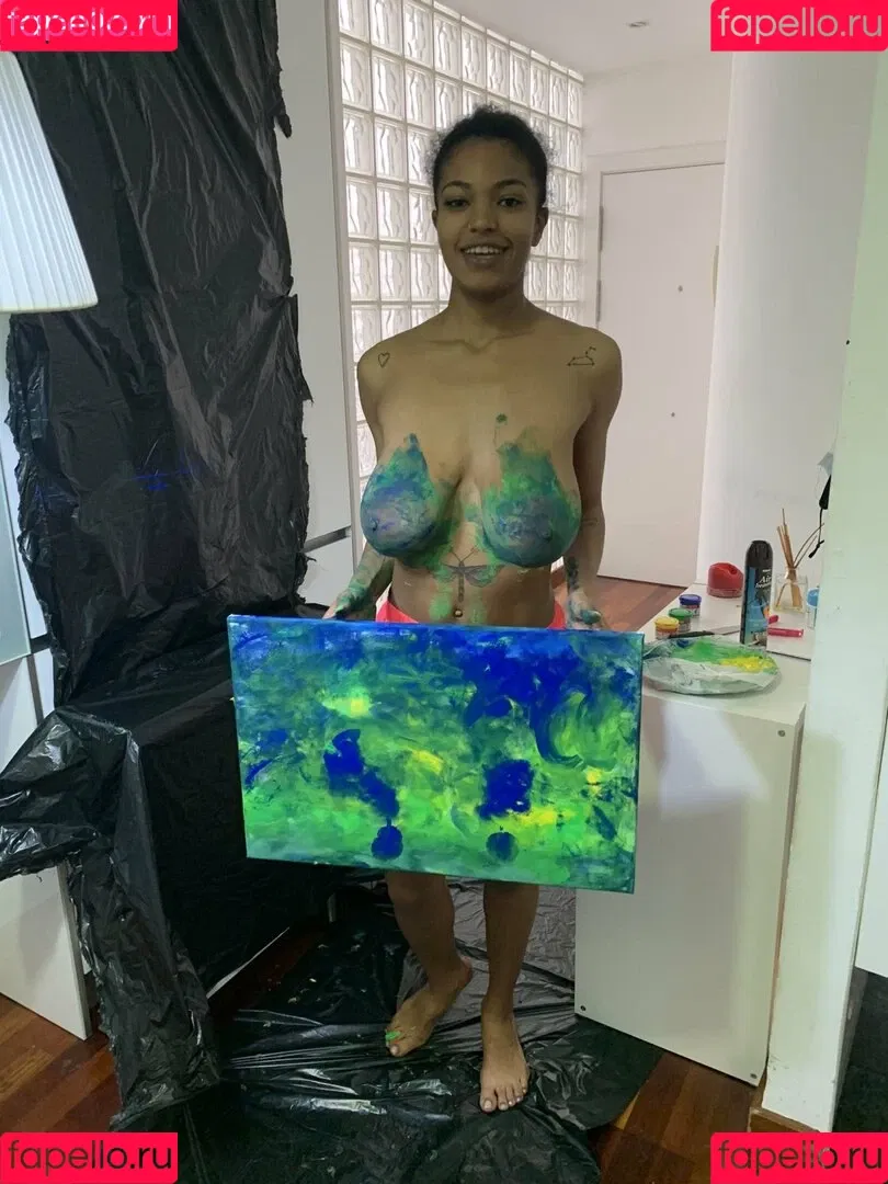 TinaFire Onlyfans Photo Gallery 