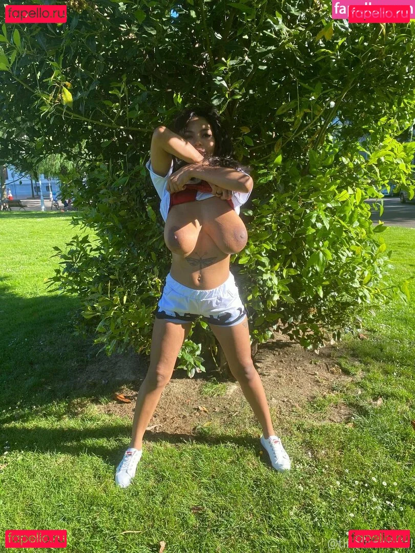 TinaFire Onlyfans Photo Gallery 