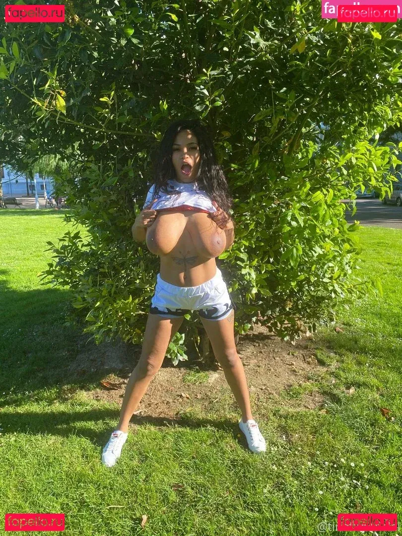 TinaFire Onlyfans Photo Gallery 