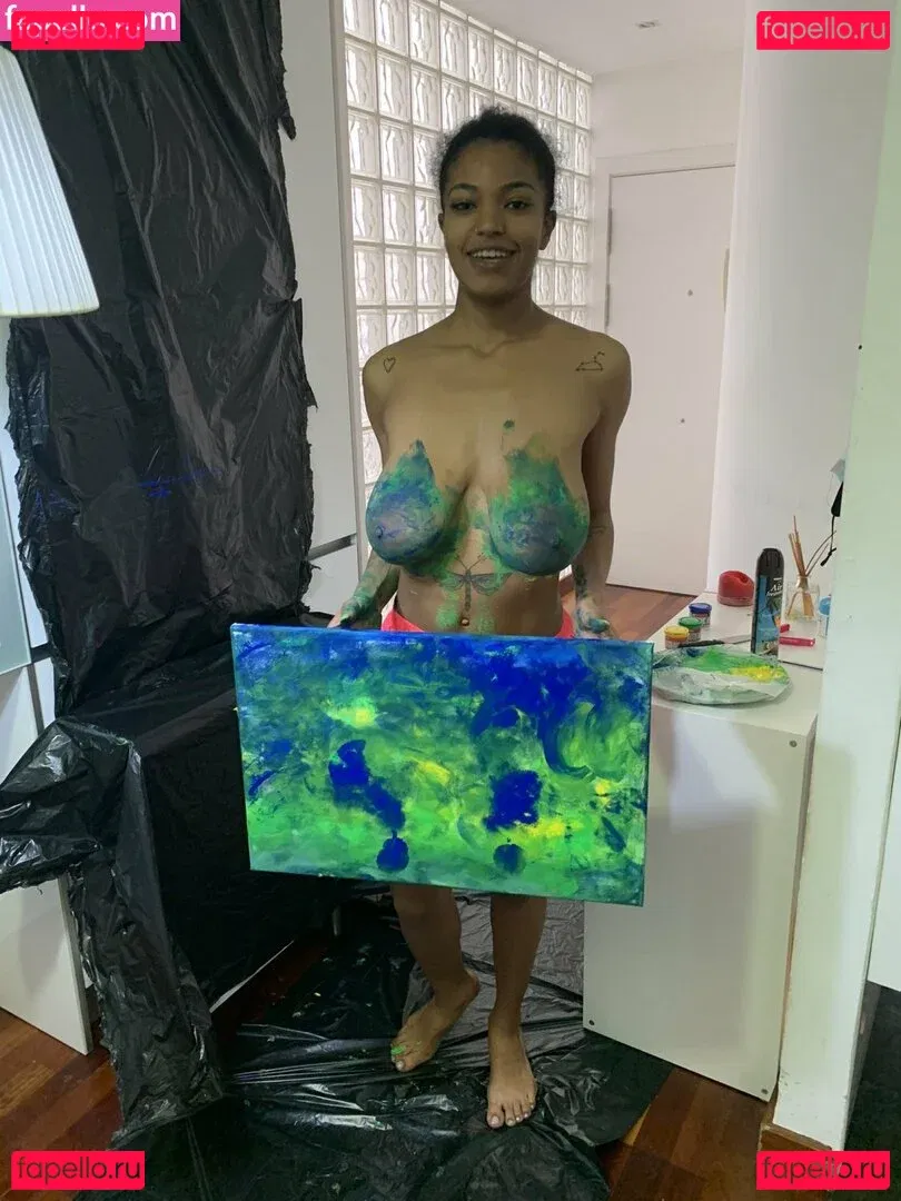 TinaFire Onlyfans Photo Gallery 