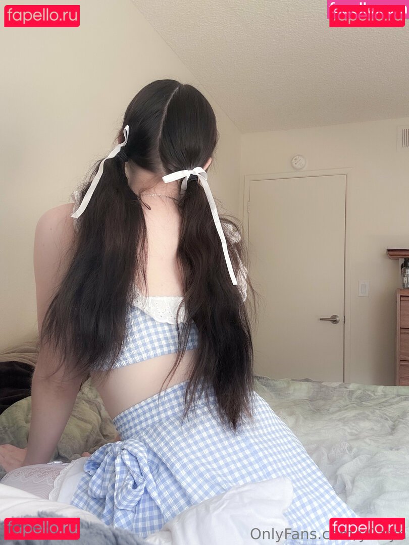 y0zlyn Nude Onlyfans Photo 32