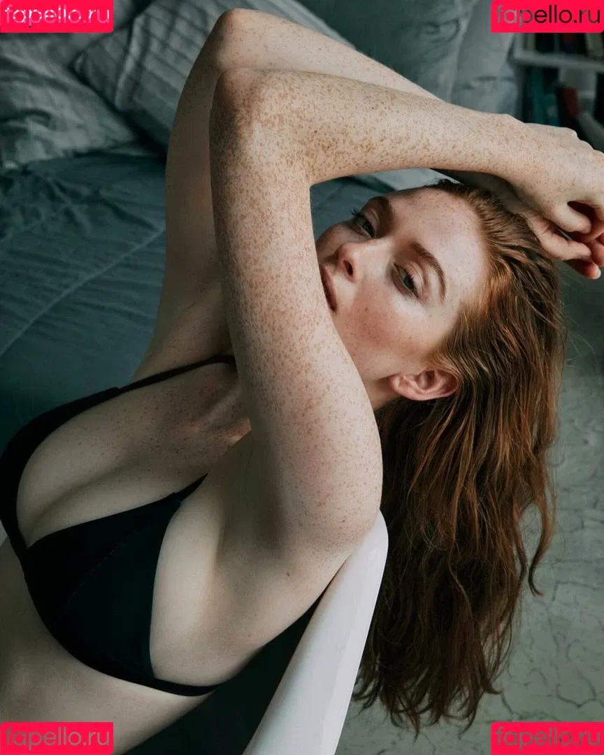 Larsen Thompson Onlyfans Photo Gallery 