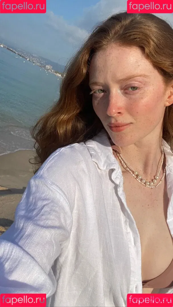 Larsen Thompson Onlyfans Photo Gallery 