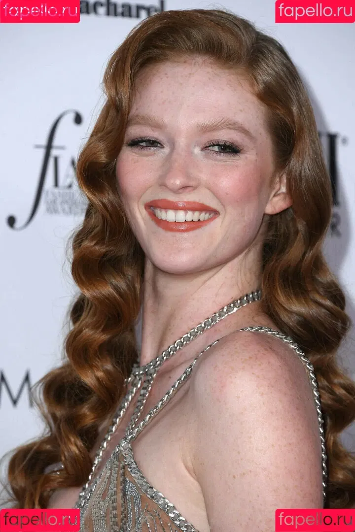 Larsen Thompson Onlyfans Photo Gallery 