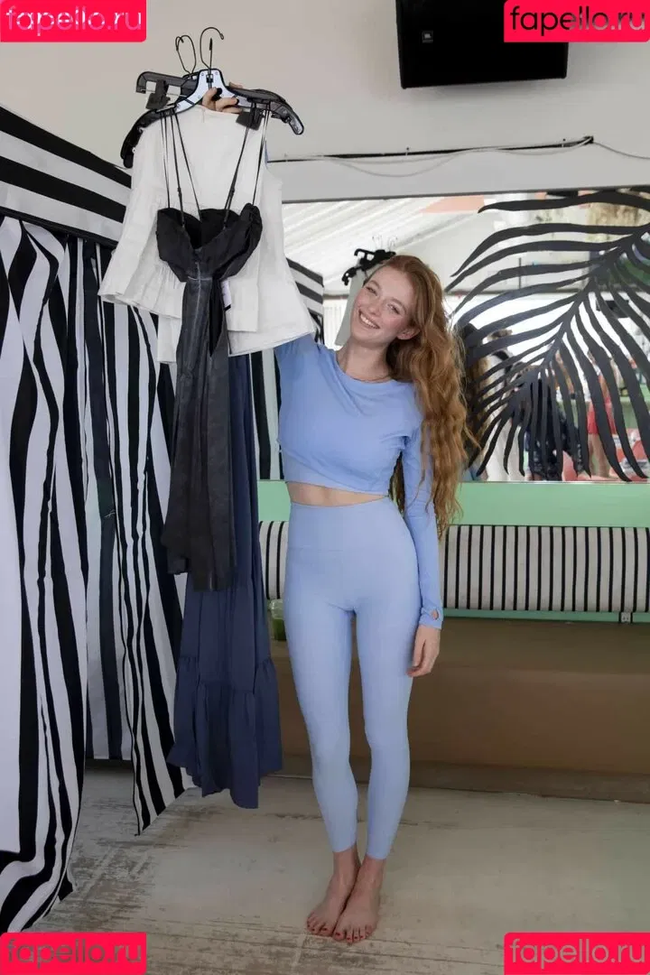 Larsen Thompson Onlyfans Photo Gallery 