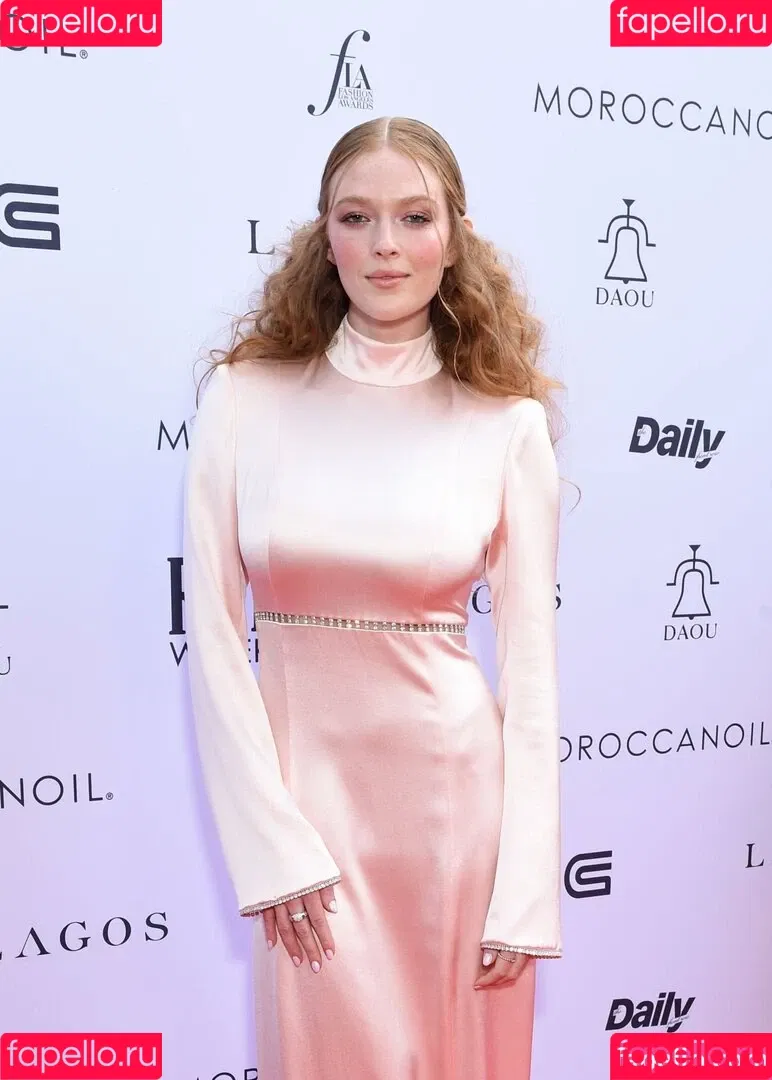 Larsen Thompson Onlyfans Photo Gallery 