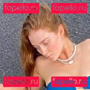 Larsen Thompson Onlyfans Photo Gallery 
