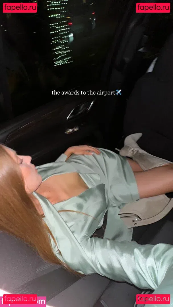 Larsen Thompson Onlyfans Photo Gallery 