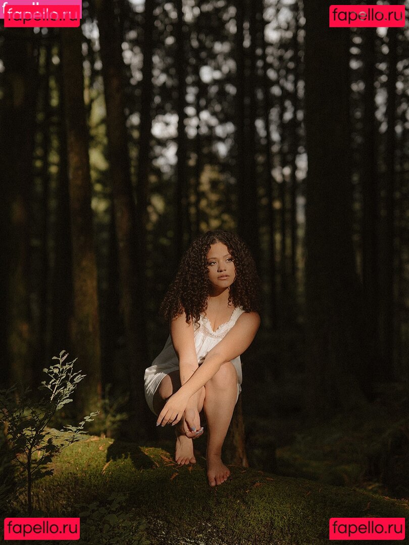 Sarah Jeffery Nude Onlyfans Photo 46