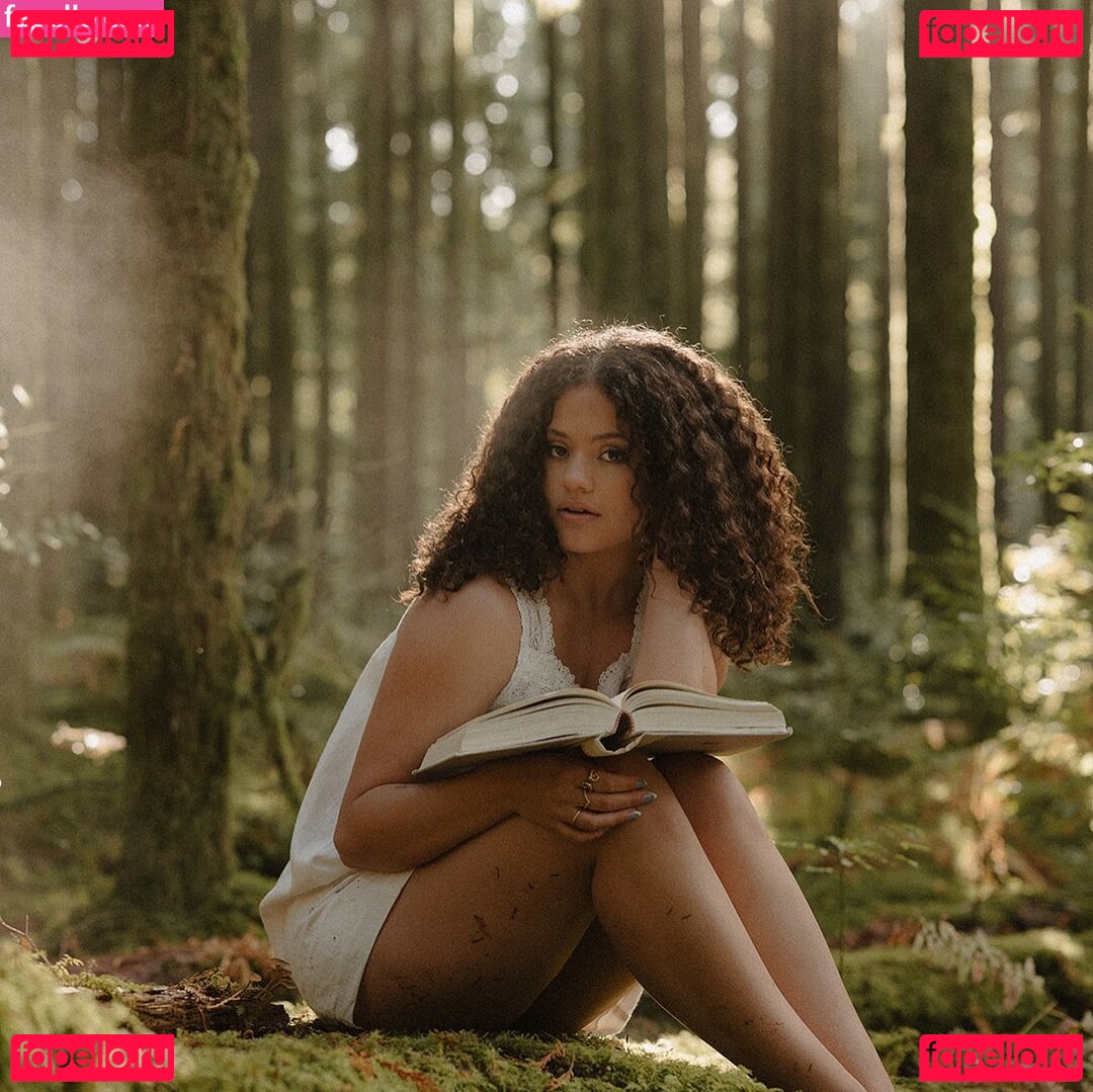 Sarah Jeffery Nude Onlyfans Photo 43