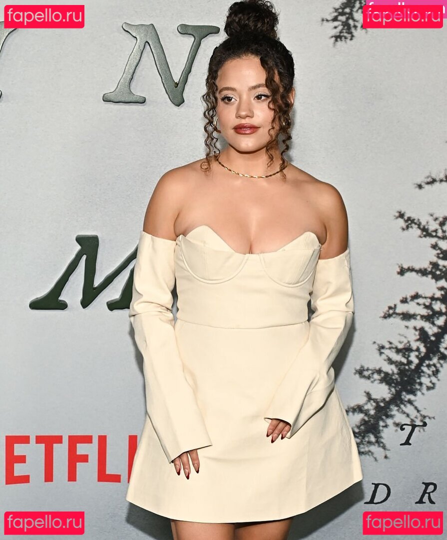 Sarah Jeffery Nude Onlyfans Photo 37