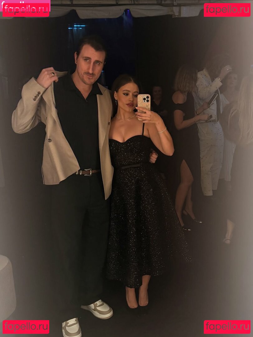 Sarah Jeffery Nude Onlyfans Photo 19