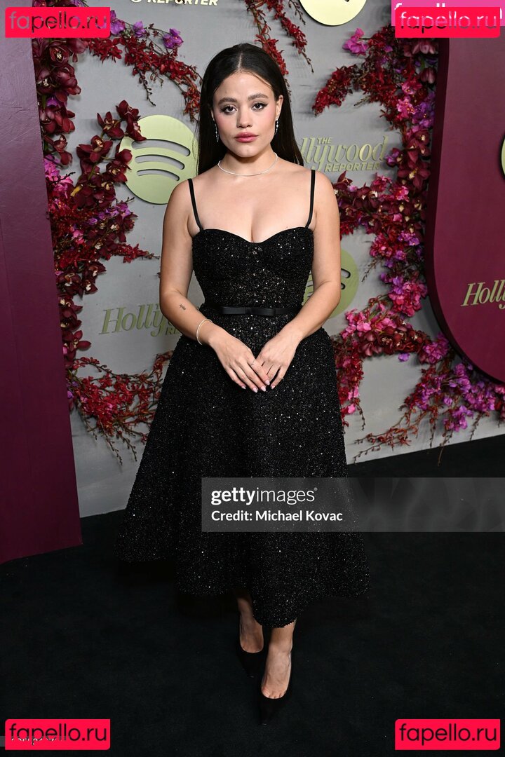 Sarah Jeffery Nude Onlyfans Photo 6