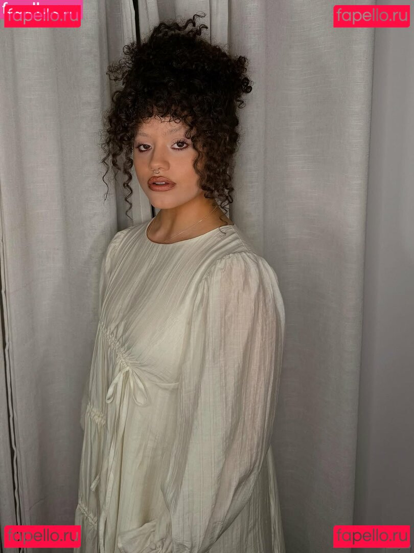 Sarah Jeffery Nude Onlyfans Photo 3