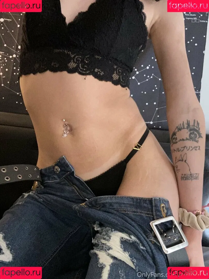 angeltwat Onlyfans Photo Gallery 