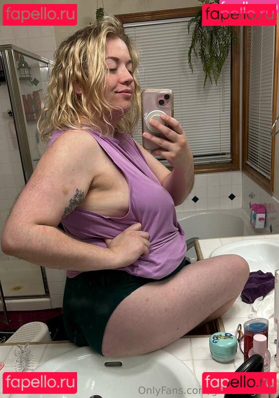 Glittering Leek Nude Onlyfans Photo 24